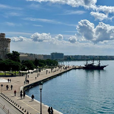 Infinity Sea View Apartment Tesalonika Bagian luar foto
