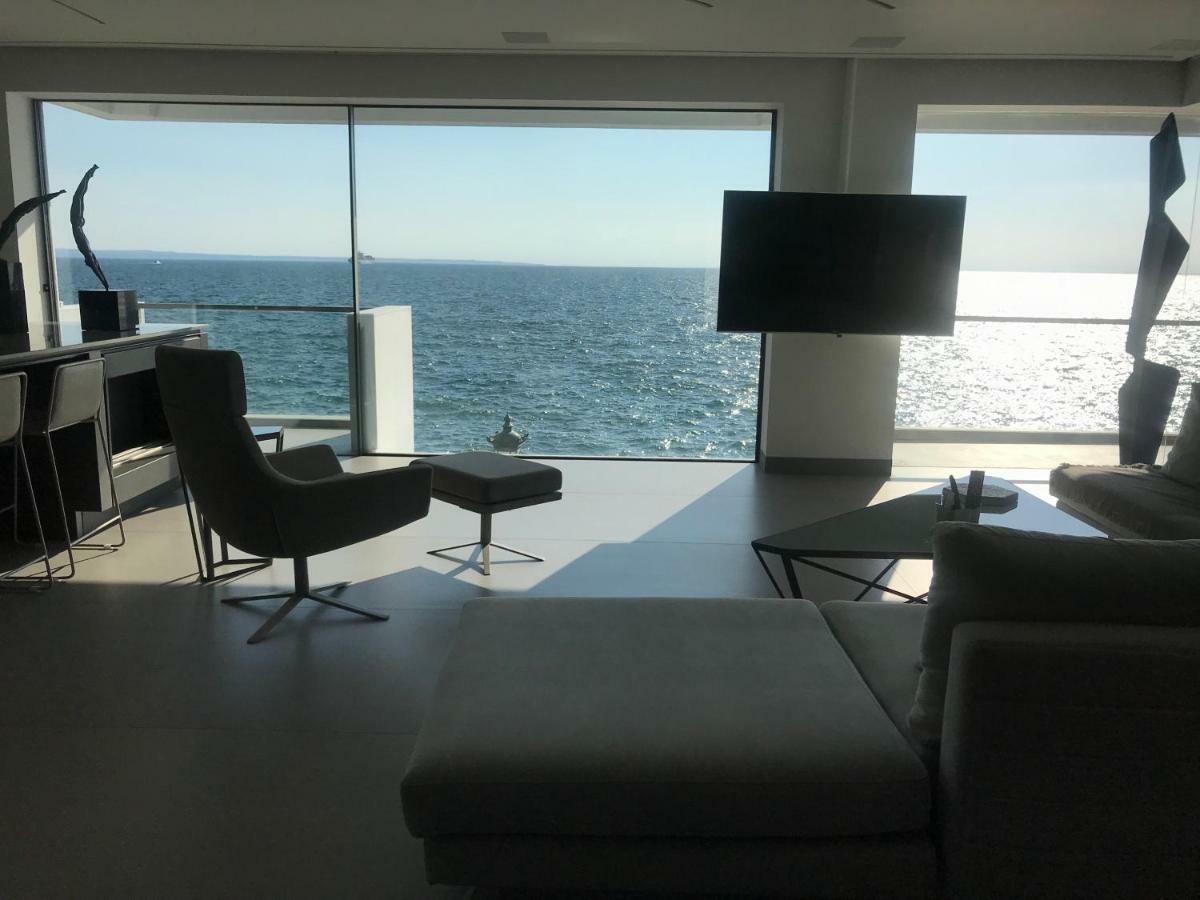 Infinity Sea View Apartment Tesalonika Bagian luar foto